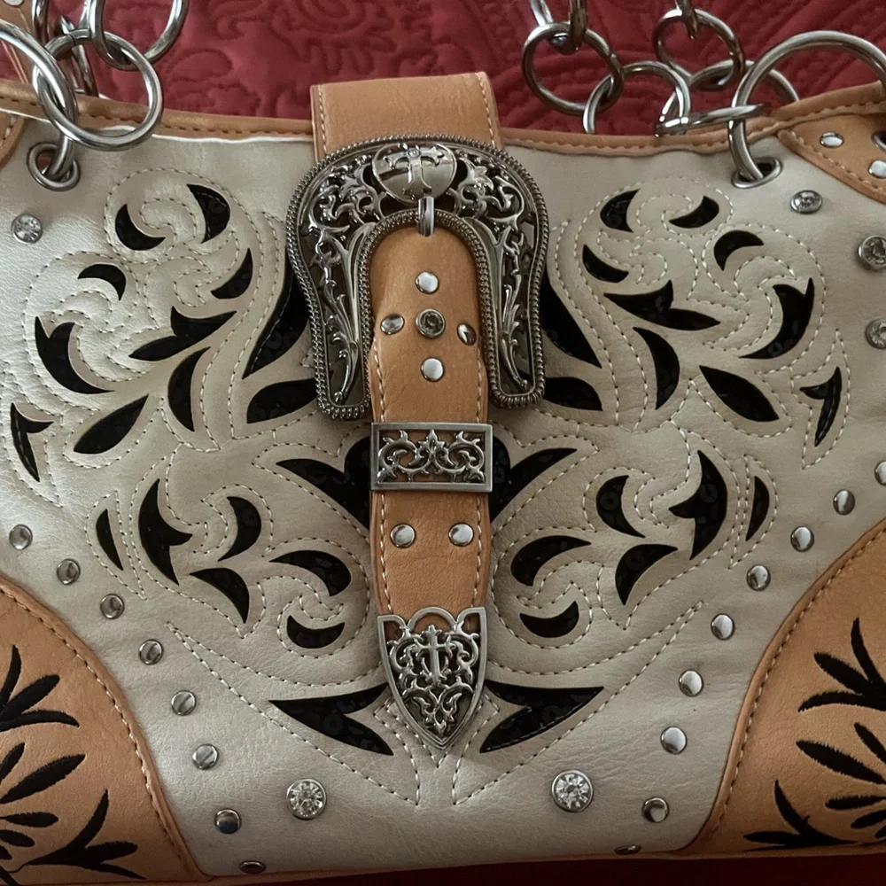 Cowgirl Trendy Peachy Tan and Cream Western Conceal and Carry Handbag - Picture 12 of 16